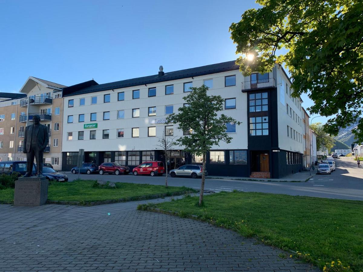 Fast Hotel Svolvaer Ngoại thất bức ảnh